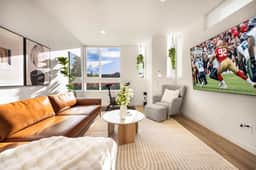 2022 Modern 3BR, Tesla Charger, City Views