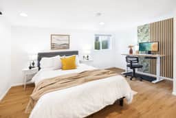 Artist 750sqft 2BR Basement, Maple Leaf Park