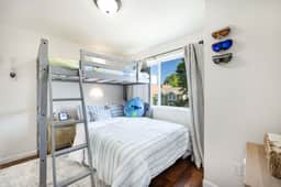 Green Lake 3BR Retreat, Rare Large Garage