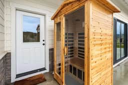 Luxury Ski & Golf 4BR Retreat w/EV outlet, Hot Tub