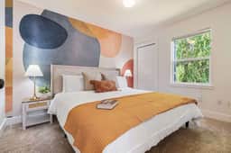 Modern 2BR in DT Renton, 3 AC, WS 95, Shop&Parks