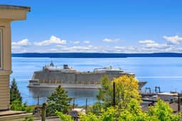 Queen Anne Retreat with Bay Views, Dining & Shop