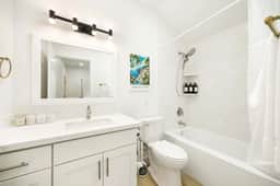 Single-Level 3BR Retreat, Step-Free & Family Ready