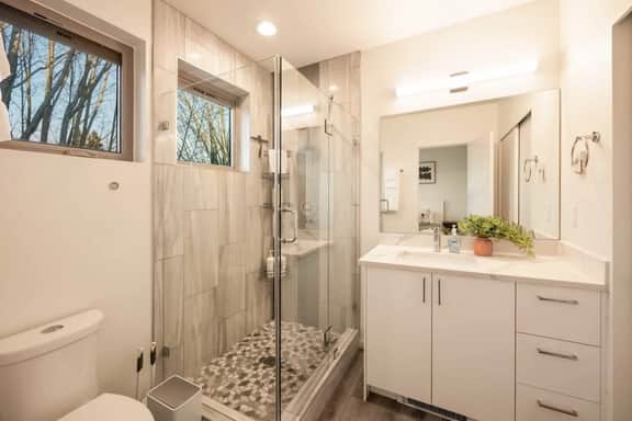 Brand New 3B2B Designer Home near SeaTac