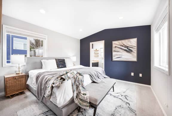 Stylish 3BR Home, EV Outlet, Near Light Rail