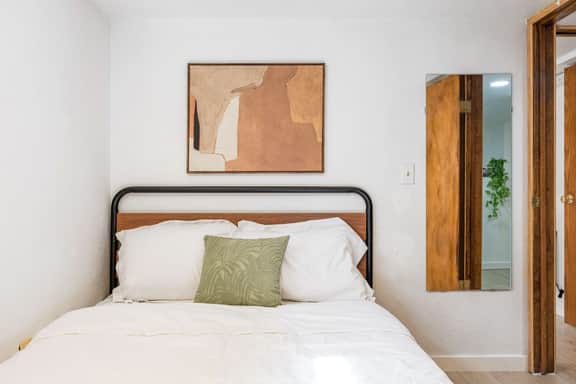 Modern 2BR Basement • Near LRT • Parking