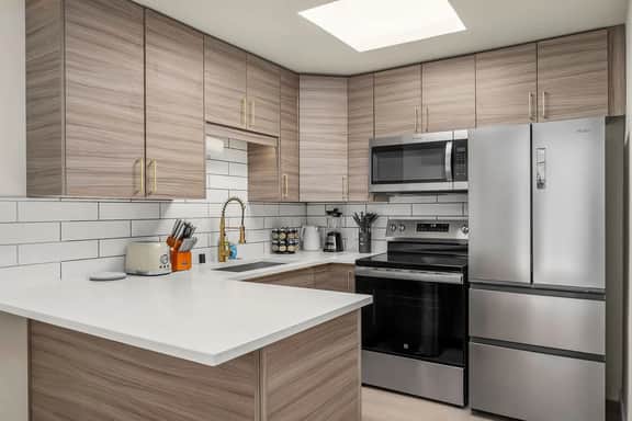Brand New 2BR Condo in Queen Anne, Walk to Space Needle - Image 3