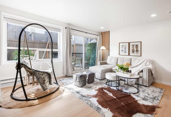 Brand New 2BR Queen Anne Condo, Designer's Taste - Image 1